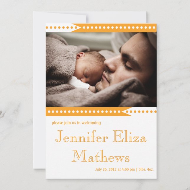 Anúncio de Menina Bebê com Listra Laranja Fofa (Frente)