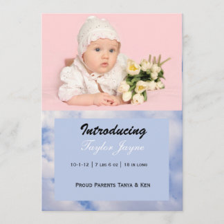 Anúncio de Nascimento de Menina com Nuvens Rosa e 