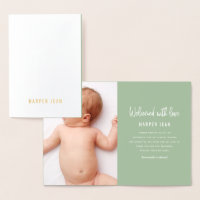 Anúncio de nascimento de uma menina desenhada à mã