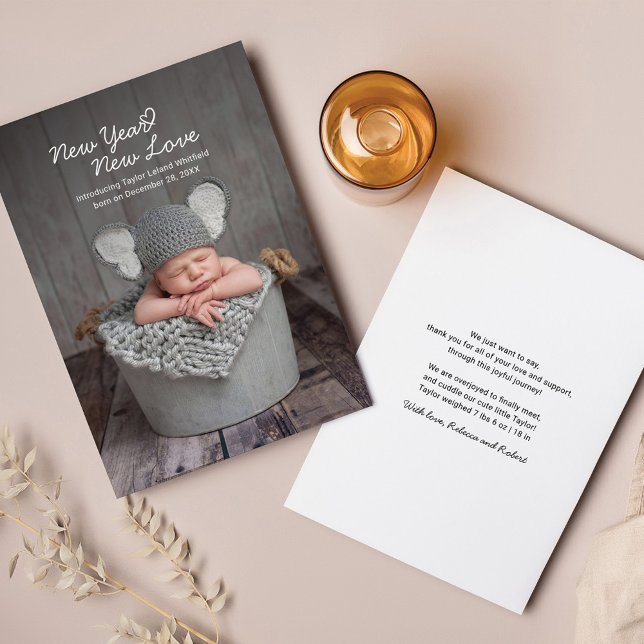 Anúncio de Nascimento do Amor de Ano Novo (New Year Baby Birth Announcement Photo)