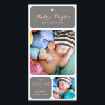 Anúncio de Nascimento do Bebê-Bebê Foto de Duet Do<br><div class="desc">Apresente o seu novo pequeno ao mundo com este belo anúncio de nascimento moderno,  feito em katkadoodle.com. Fundo castanho macio,  tipografia contemporânea em damasco e azul-bebê,  e um estilo simples mostra duas fotos do seu doce bebê. Outras cores também disponíveis.</div>