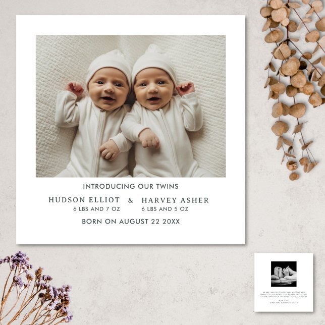 Anúncio de nascimento ganha carta quadrada minimal (Modern minimalist birth announcement card for twins)