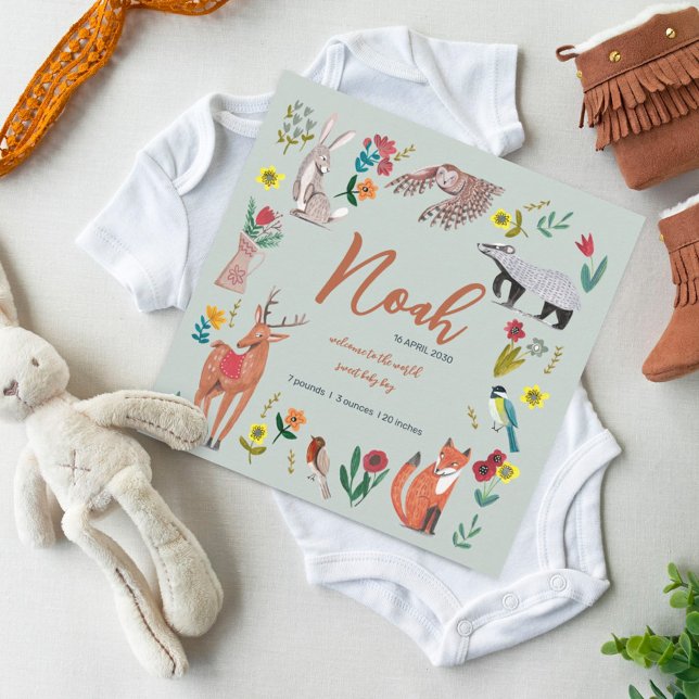 Anúncio de nascimento verde com adoráveis animais  (Criador carregado)