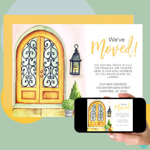 Anúncio de porta amarela em movimento