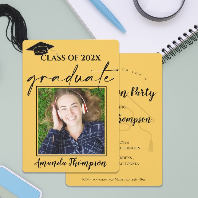 Anúncio Do Formando De Foto Amarelo 2023 (Class Of 2026 Yellow Photo Graduation Invitation)