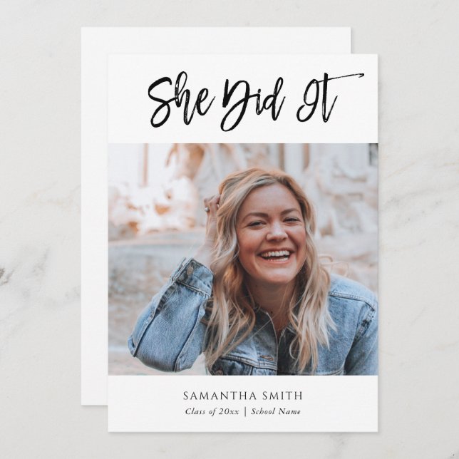 Anúncio Ela Fez A Graduação De Fotos De Caligrafia Moderna (Frente/Verso)