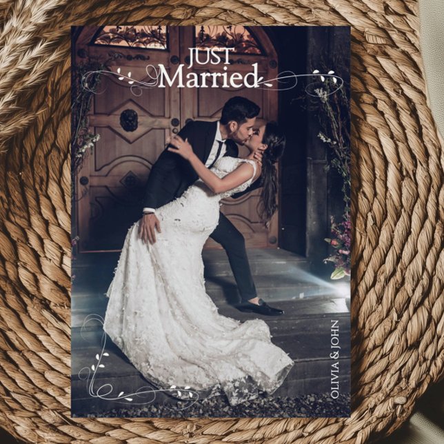 Anúncio Elegant Just Married Elegant Script Photos Wedding (Criador carregado)