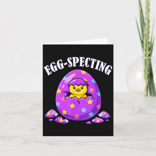 Anúncio engraçado de bebê para o dia de Páscoa Egg
