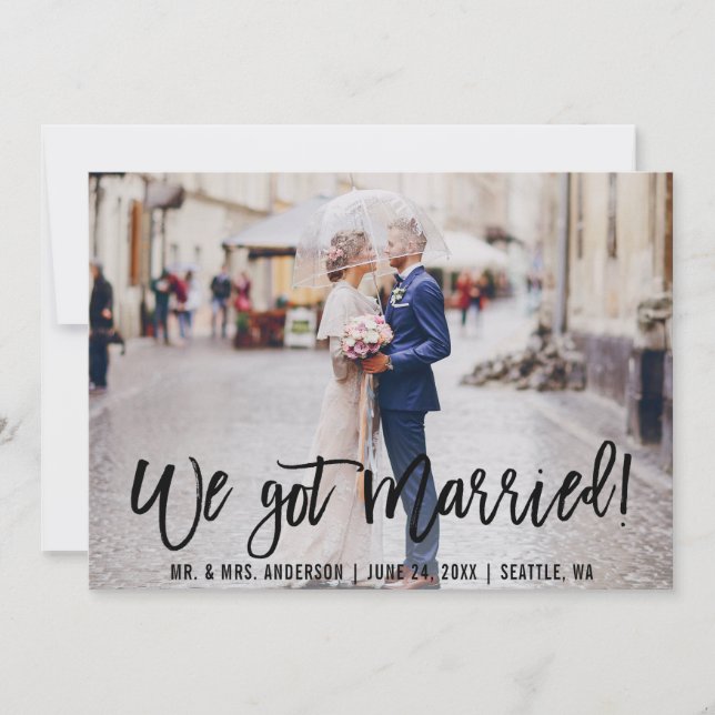 Anúncio Escrito Moderno De Pincel Casamos Com Sr. e Sra. (Frente)