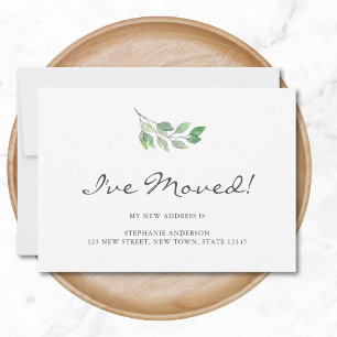 Anúncio Eu movi as folhas de aquarela movendo-se