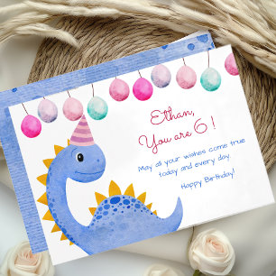 Anúncio Feliz aniversário para os meninos da festa