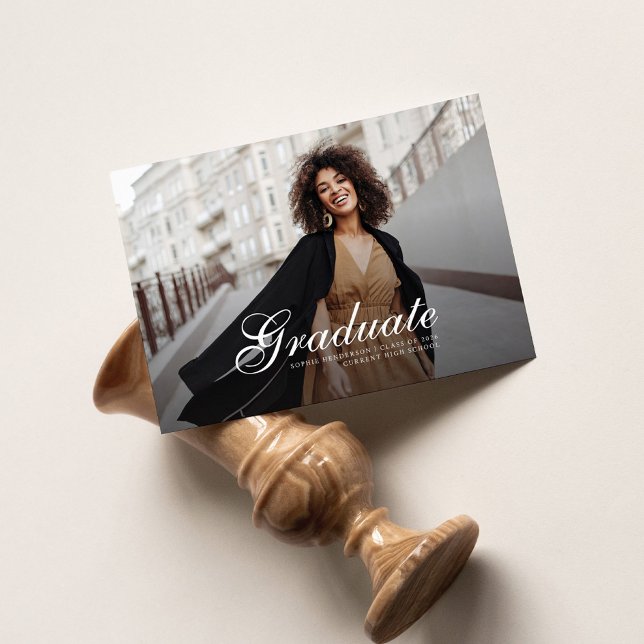 Anúncio Formando Moderno de Script de Foto para Graduação  (Criador carregado)