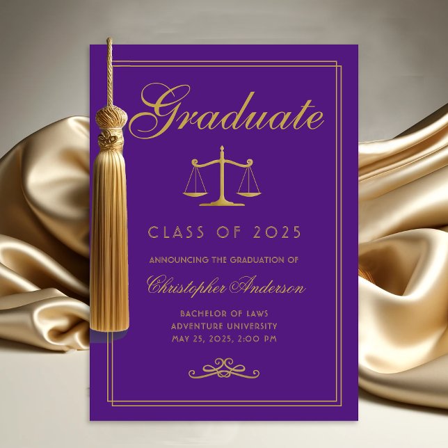 Anúncio Formatação Dourada Roxa da Justiça (Purple and gold scales of justice college graduation announcement for lawyers)