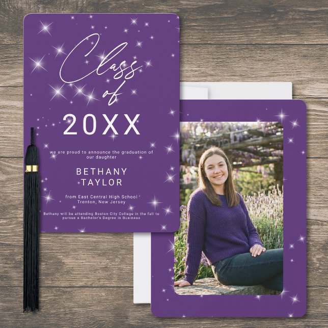 Anúncio Formatura Moderna Roxo e Branco com Brilho (Modern Purple & White Sparkle Graduation Announcement)