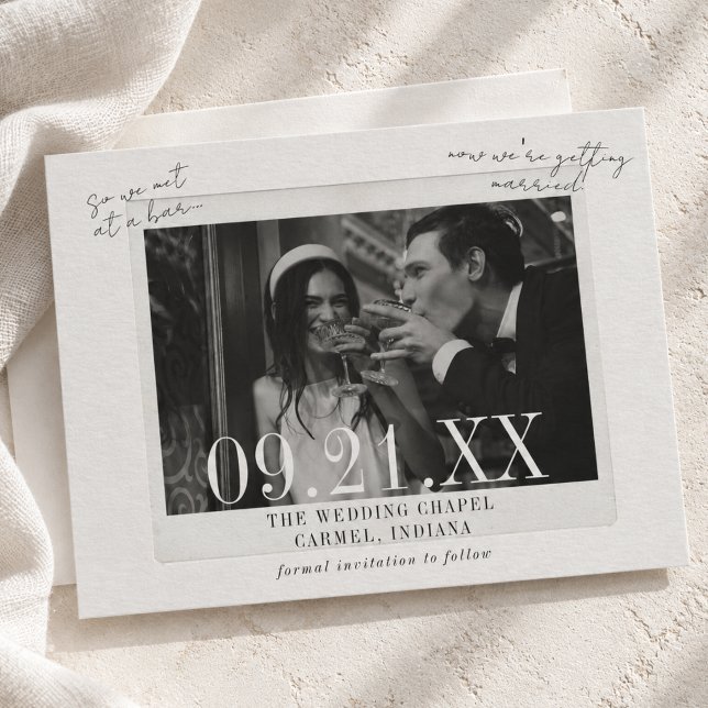 Anúncio Foto Antiga com Escrita à Mão Salva a Data (Vintage Photo Hand Written Script Save the Date Announcement)