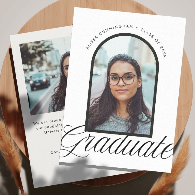 Anúncio Foto de Graduação em Arca Chic Elegante (elegant chic arch graduation photo announcement card in black and white)
