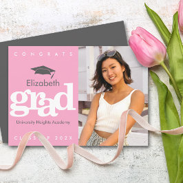 Anúncio Foto de graduação rosa cinza boné ousado tipo mode