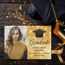 Foto de Graduada com Brilho Dourado Chic 2026 Grad