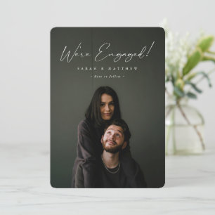 Anúncio Foto do Noivado de Script Escrito em Mão Branca El