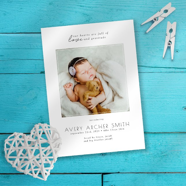 Anúncio Foto minimalista moderna Nascimento do bebê (Criador carregado)