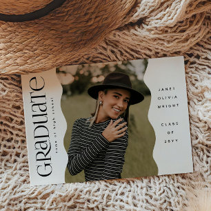 Anúncio Foto Moderna com Borda Ondulada para Formatura