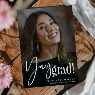 Anúncio Graduação de Foto do Formando Modern Yay
