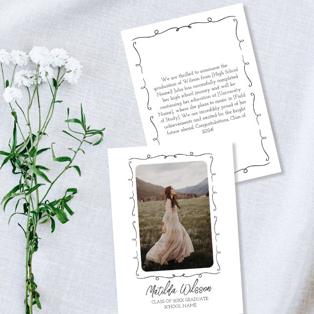 Anúncio Graduação de Foto Preta e Branca Desenhada à Mão 2 (Hand Drawn Black & White Photo 2024 Graduation Announcement)