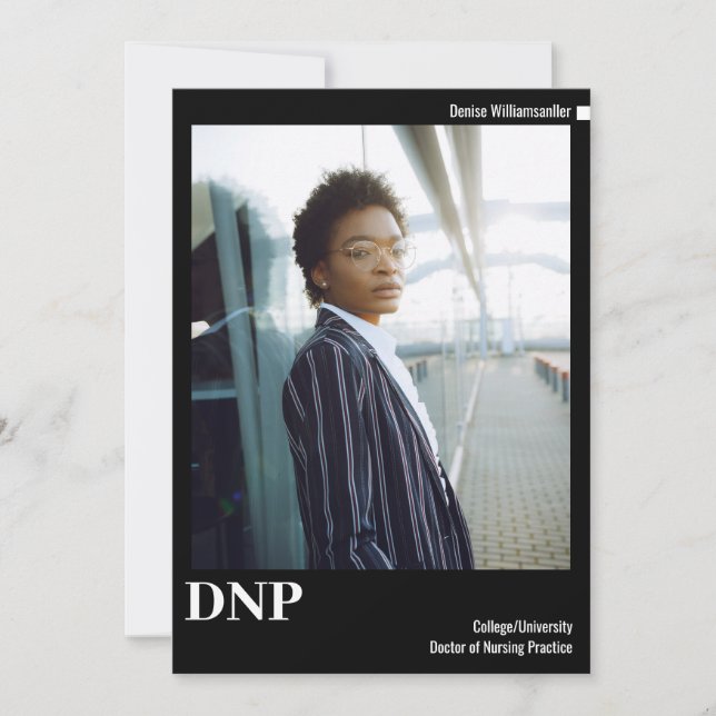 Anúncio Graduação DNP de Foto Branco Mínima Preta (Frente)