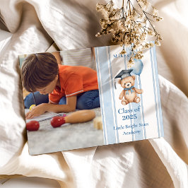 Anúncio Graduação do Urso de Teddy com Previsão Azul