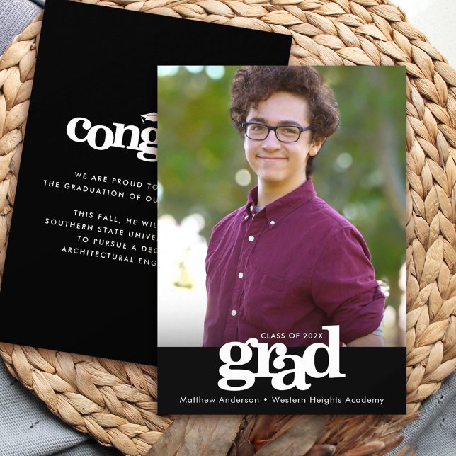 Anúncio Graduação em branco preto 1 fotografia tipografia  (Criador carregado)