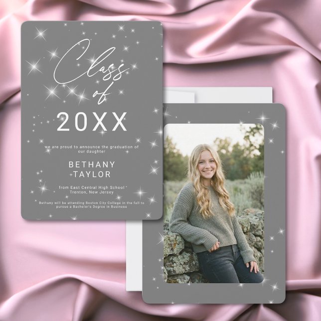 Anúncio Graduação Moderna com Brilho Cinza e Branco (Modern Silver Gray & White Sparkle Graduation Announcement)