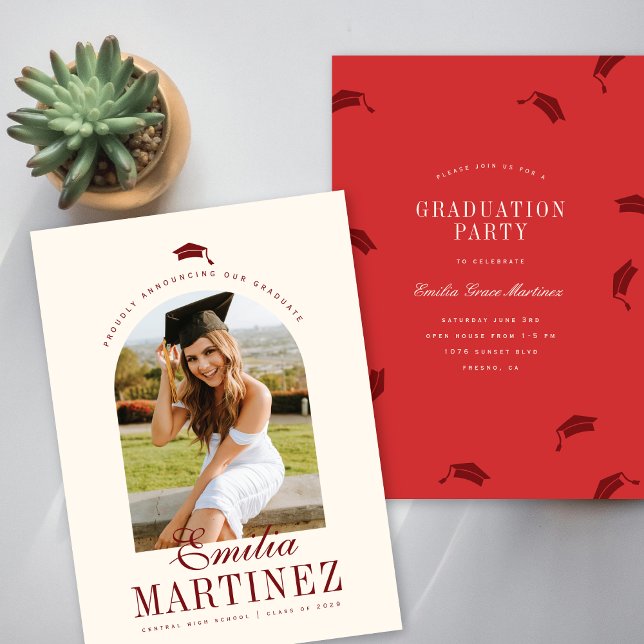 Anúncio Graduação Vermelha de Script Elegante de Foto em A (Criador carregado)