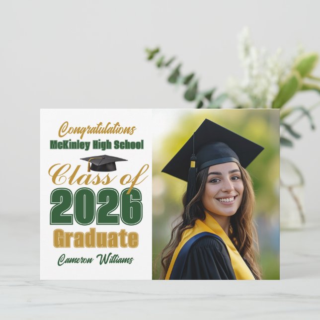 Anúncio Green Gold Class of 2026 Photo Graduation (Em pé/Frente)