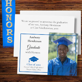 Anúncio Honors Graduation Announcement Blue Cap and Photo