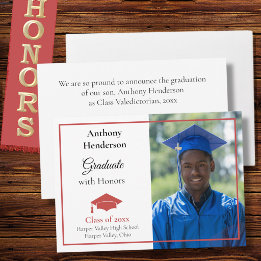 Anúncio Honors Graduation Announcement Red Cap and Photo