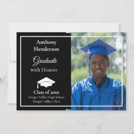 Anúncio Honors Graduation Announcement White Cap and Photo