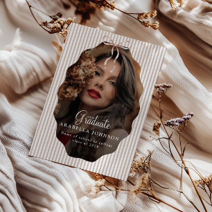 Anúncio Lindo Laço Bege de Listras Finas Foto Graduação