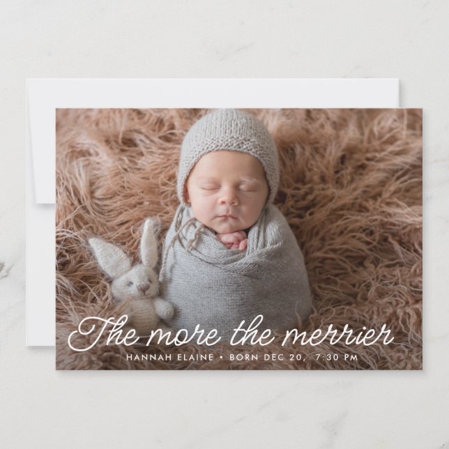 Anúncio Merrier Script Holiday Birth Announcement Card (Frente)
