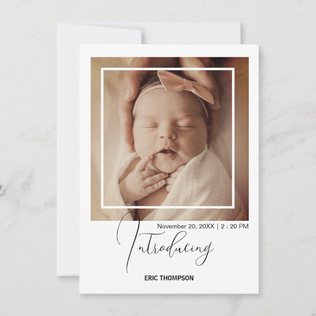 Anúncio Minimal Polaroid Photo Frame Birth Announcement  (Frente)