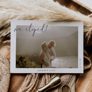 Anúncio Minimalista de Casamento às Furas