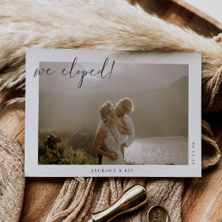 Anúncio Minimalista de Casamento às Furtas