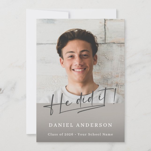 Anúncio Modern Photo Graduation 2026 He Did It (Frente)