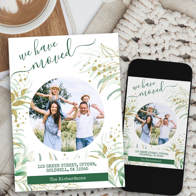 Anúncio Movimentámos A Dourada Folhagem Verde Elegante (round photo new address card available printed or as printable digital download)