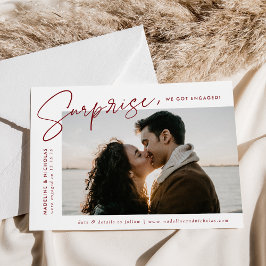 Anúncio Noivado de Fotografia Surpresa de Script Moderno B