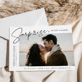 Anúncio Noivado de Fotografia Surpresa de Script Preto Mod