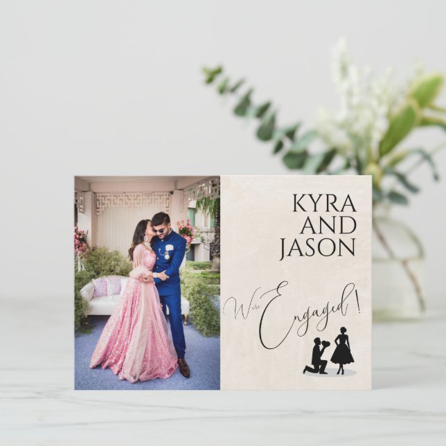 Anúncio Noivado Feliz (Em pé/Frente)