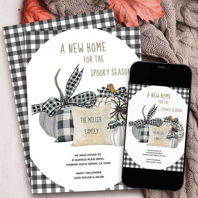 Anúncio Nova Casa para o Dia das Bruxas da Farmhouse Spook (Stylish halloween themed new address card for fall moving announcements)