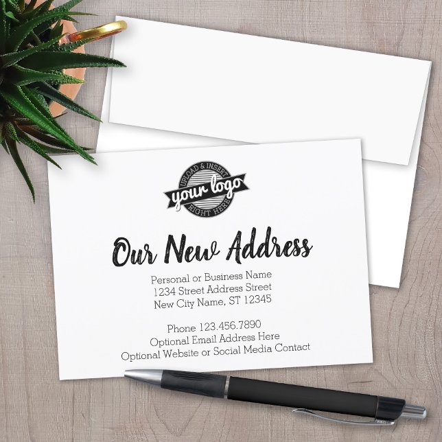 Anúncio Nova mudança de endereço com logotipo de empresa (New Address Announcement Card with Logo)