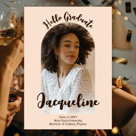 Anúncio Olá Graduado 2025 Foto em Arco Script Pêssego Retr