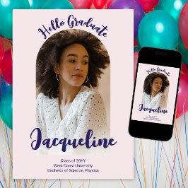 Anúncio Olá Graduado 2025 Roxo Arco de Graduação Retro Fot